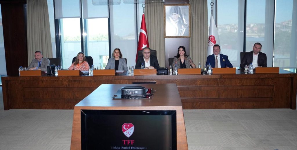 Kadın futbolunda yeni birlik için ilk adım: Süper Lig kulüpleri bir araya geldi